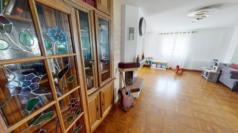 Maison - 180 m² - 6 pièces