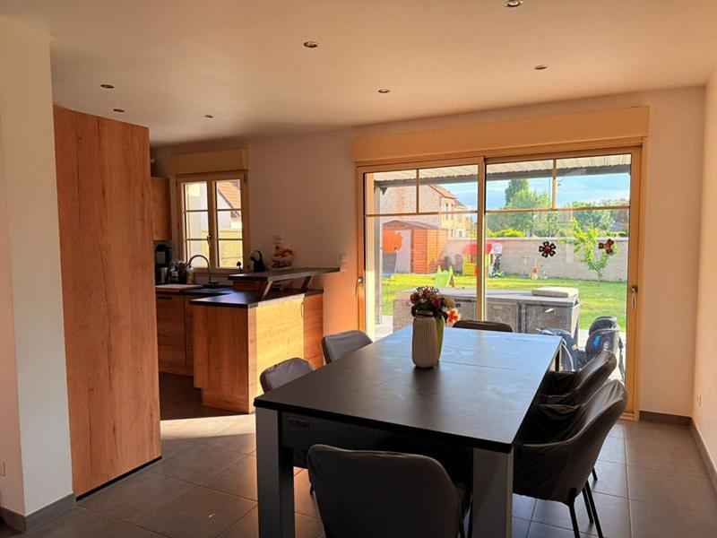 Maison - 110 m² - 6 pièces