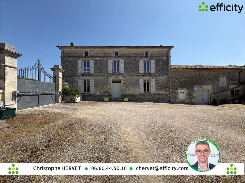 Maison - 218 m² - 6 pièces