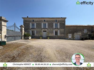 Maison - 218 m² - 6 pièces