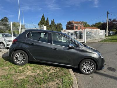 Peugeot 208 Allure 1.2 Essence 110cv Caméra de Recul, Apple CarPlay