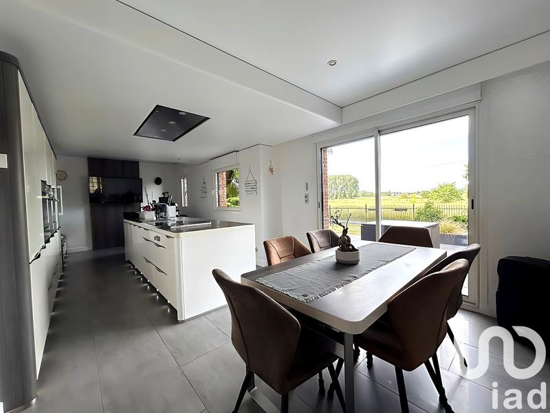 Maison - 199 m² - 9 pièces