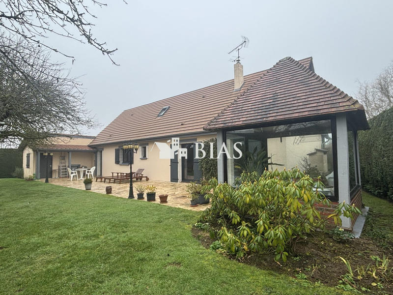 Maison - 135 m² - 5 pièces