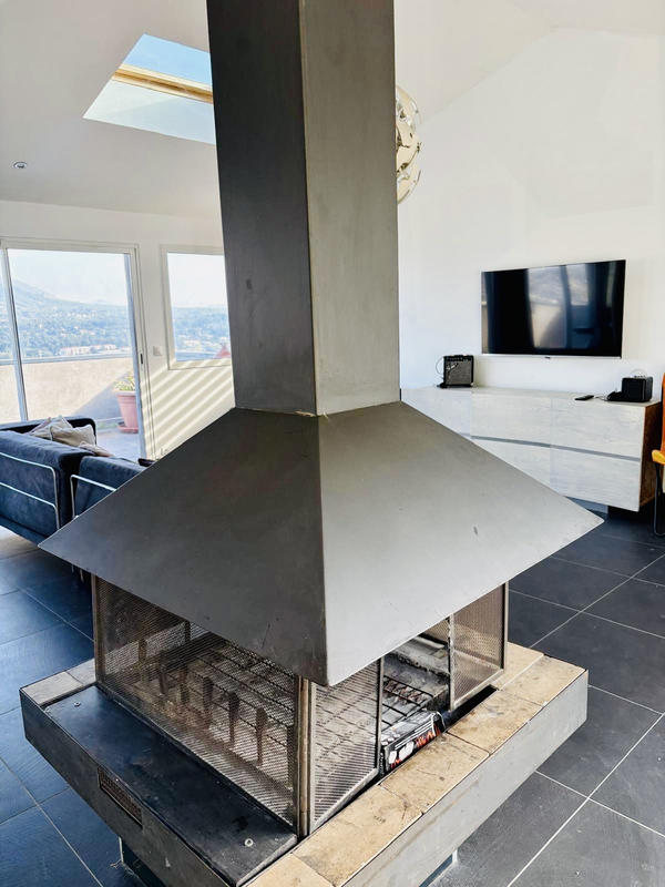 Maison - 220 m² - 5 pièces