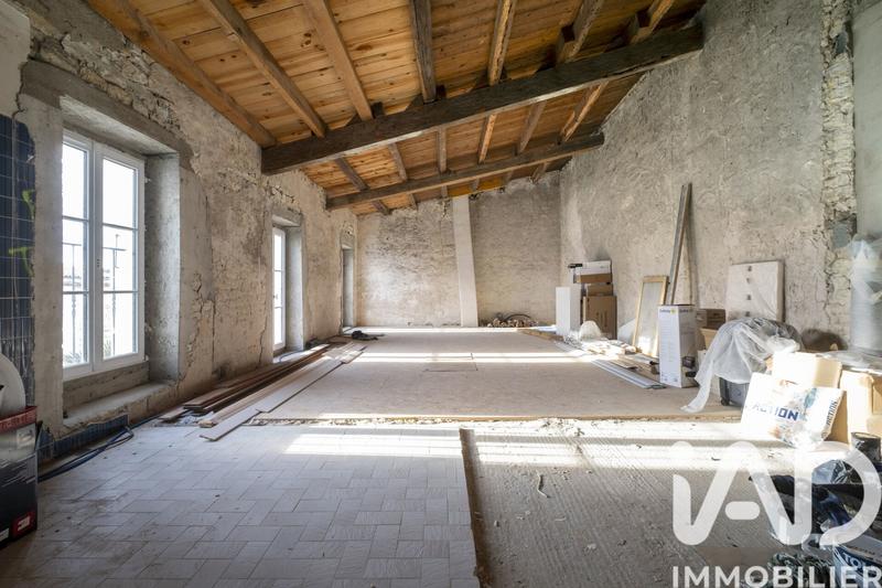 Maison - 230 m² - 7 pièces