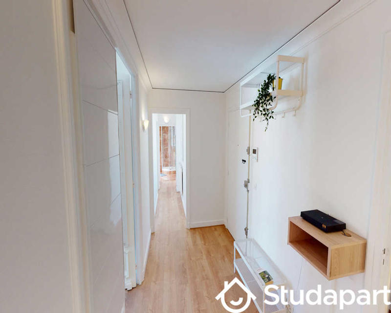 Chambre - 80 m² - 1 pièce