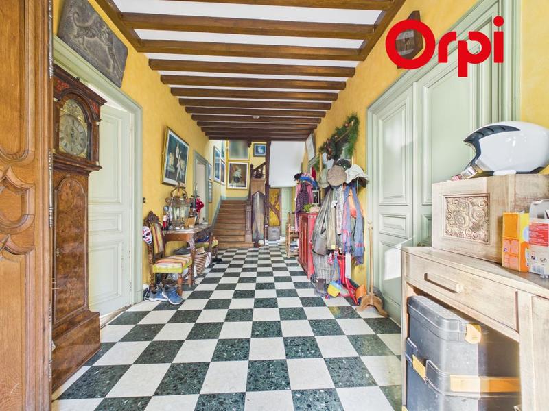 Maison - 380 m² - 13 pièces