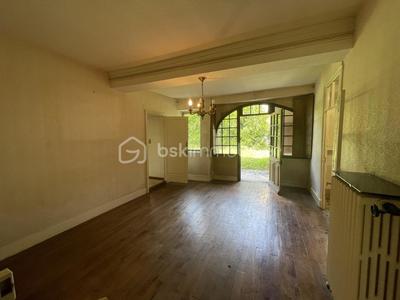 Demeure - 203 m² - 10 pièces