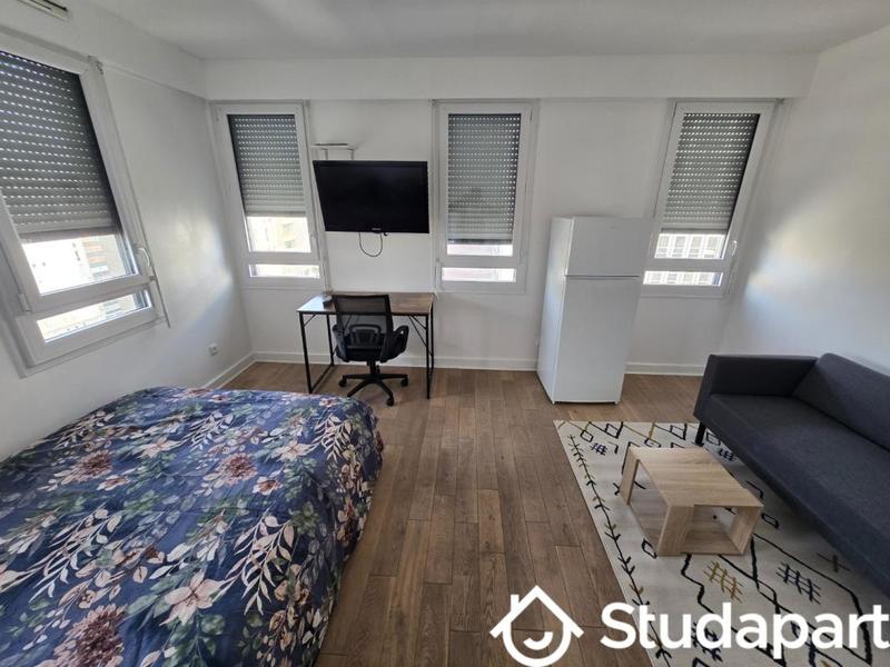 Chambre - 9 m² - 1 pièce