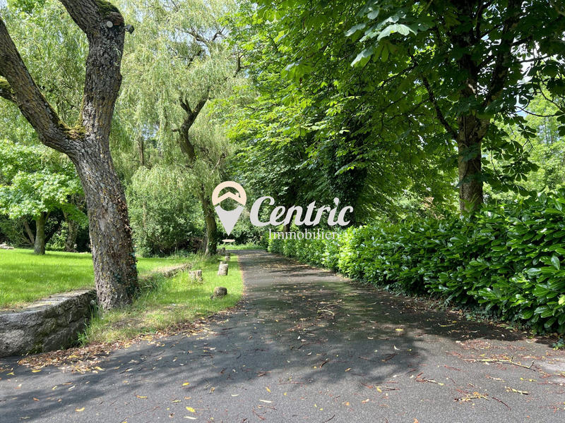 Maison ancienne - 644 m² - 10 pièces