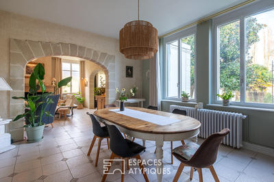 Maison - 303 m² - 10 pièces