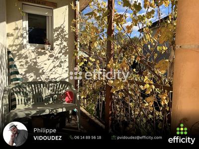 Maison - 219 m² - 10 pièces