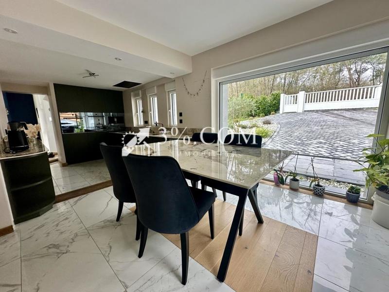 Villa - 179 m² - 6 pièces