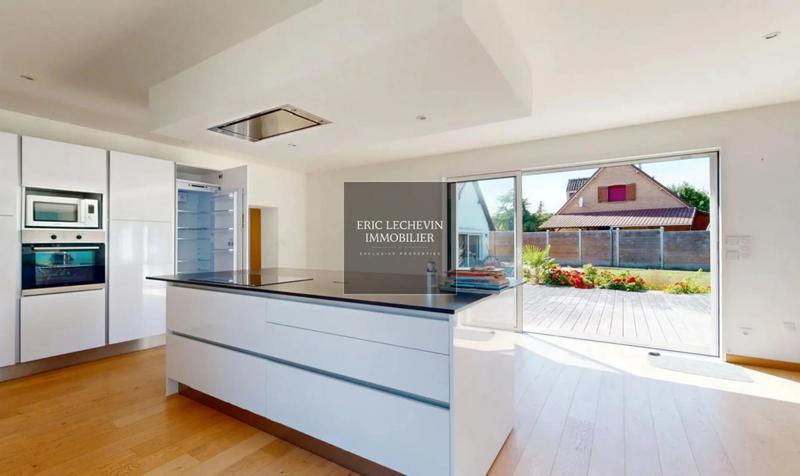 Maison - 156 m² - 8 pièces