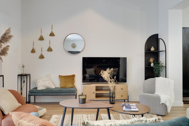 Maison - 250 m² - 12 pièces