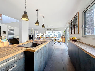 Maison - 144 m² - 5 pièces