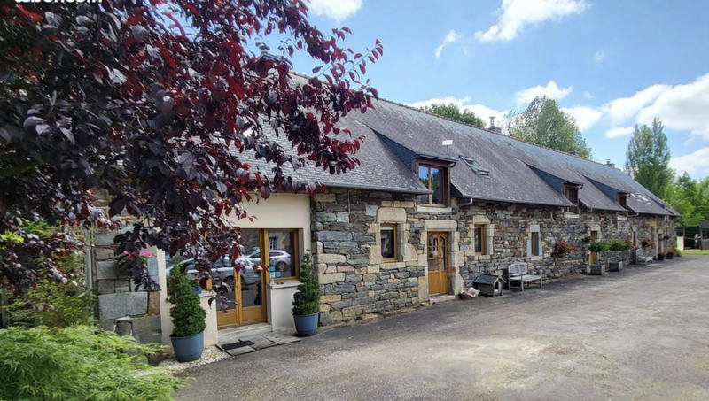 Propriété - 535 m² - 28 pièces