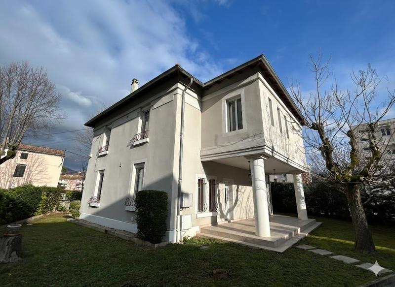 Maison - 165 m² - 7 pièces