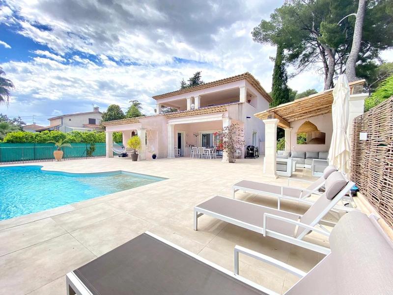 Villa - 140 m² - 5 pièces