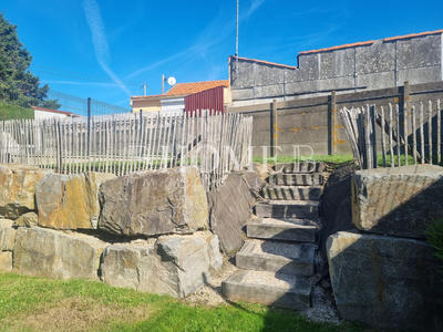 Maison - 95 m² - 5 pièces