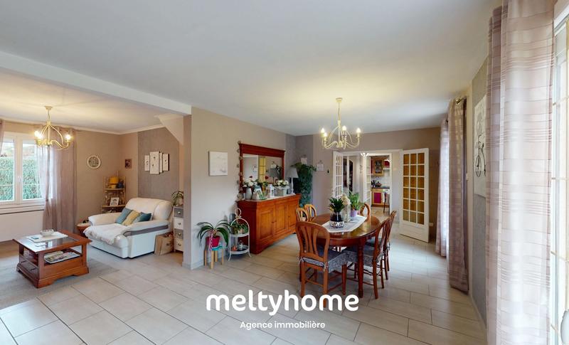 Maison - 112 m² - 6 pièces