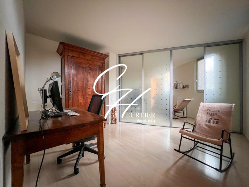 Appartement - 183 m² - 5 pièces