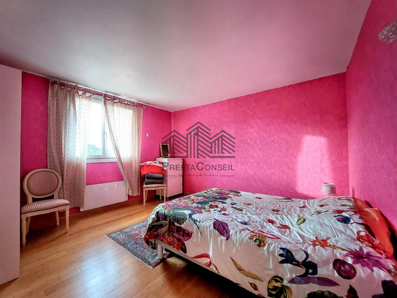 Maison - 214 m² - 7 pièces