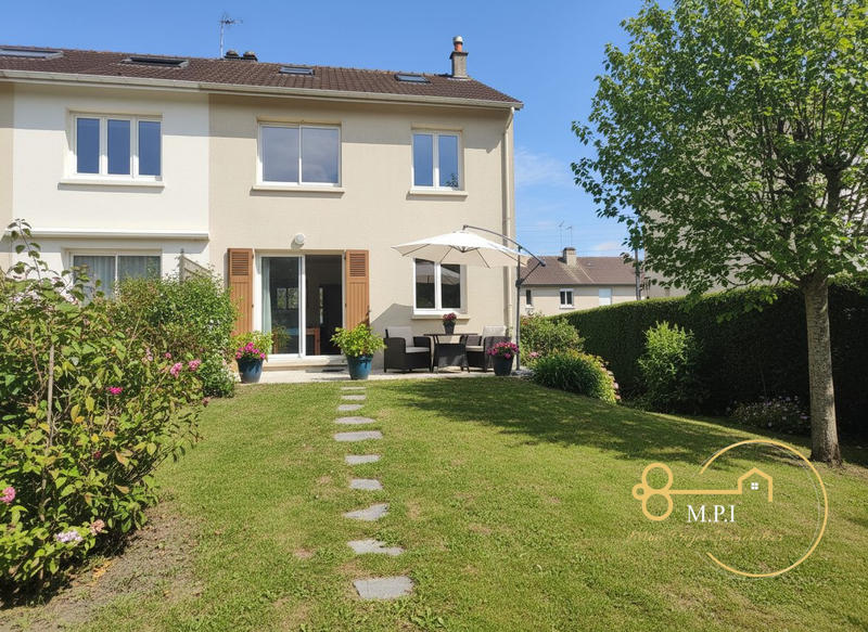 Maison - 89 m² - 5 pièces