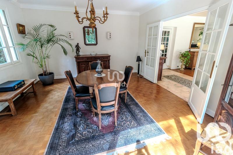 Maison - 190 m² - 9 pièces