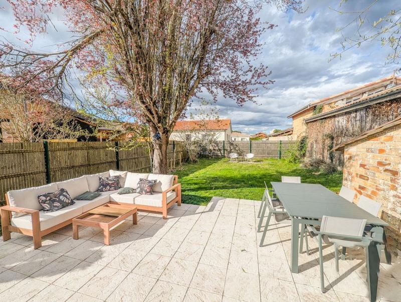 Maison ancienne - 180 m² - 5 pièces