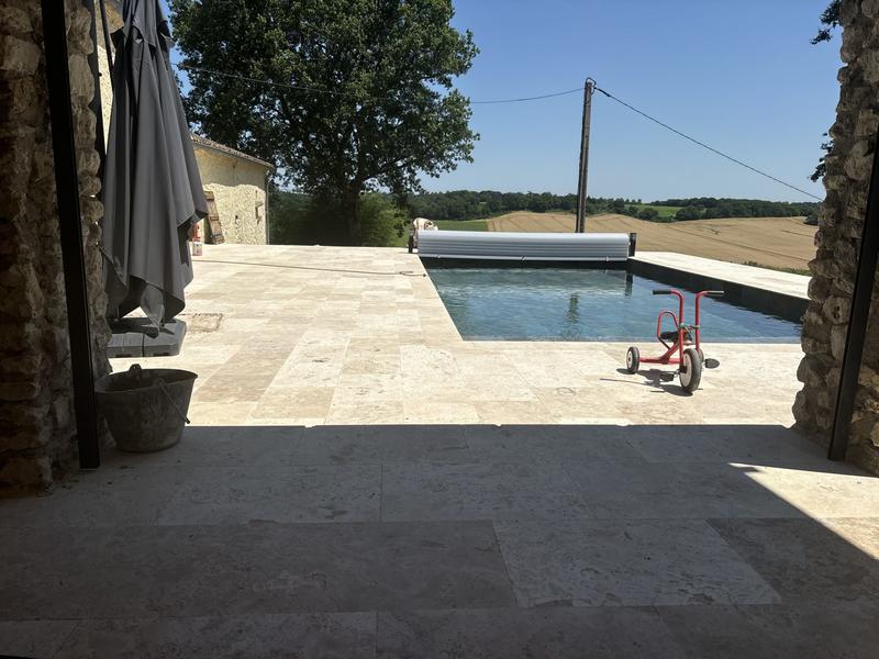 Maison - 429 m² - 11 pièces