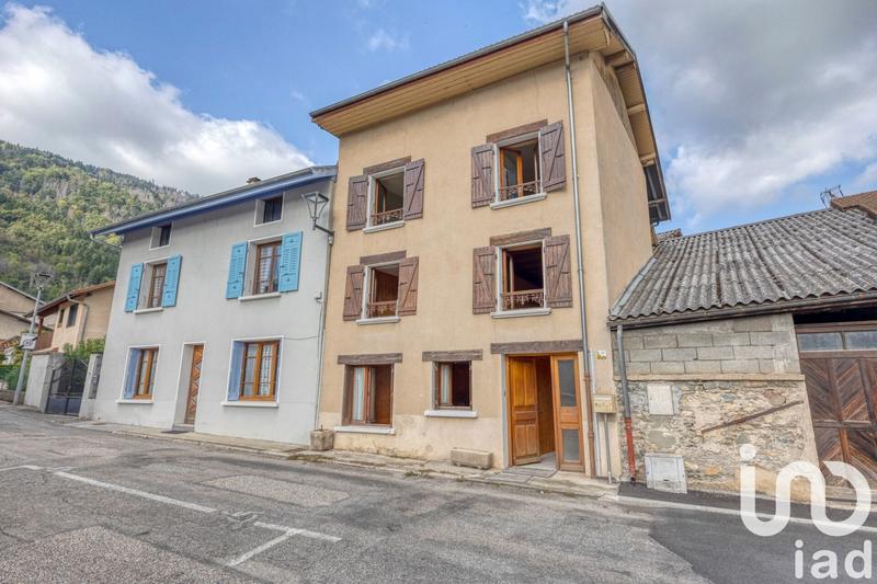 Maison de village - 105 m² - 5 pièces