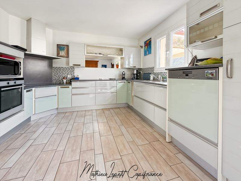 Maison - 166 m² - 6 pièces