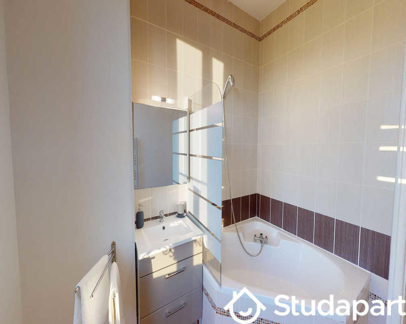 Chambre - 230 m² - 1 pièce