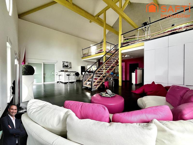 Maison - 236 m² - 5 pièces