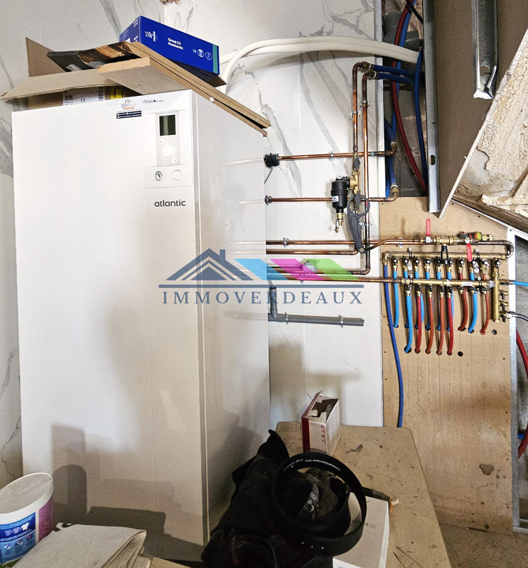 Maison - 210 m² - 6 pièces