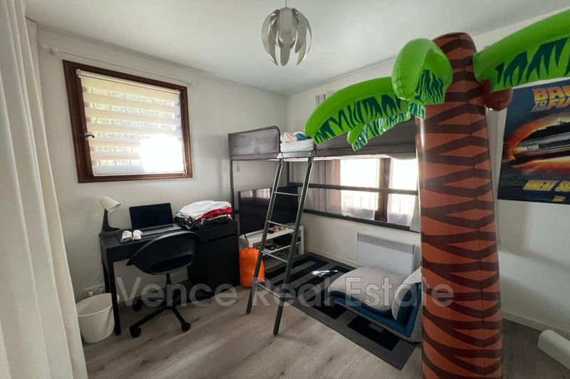 Appartement - 84 m² - 4 pièces