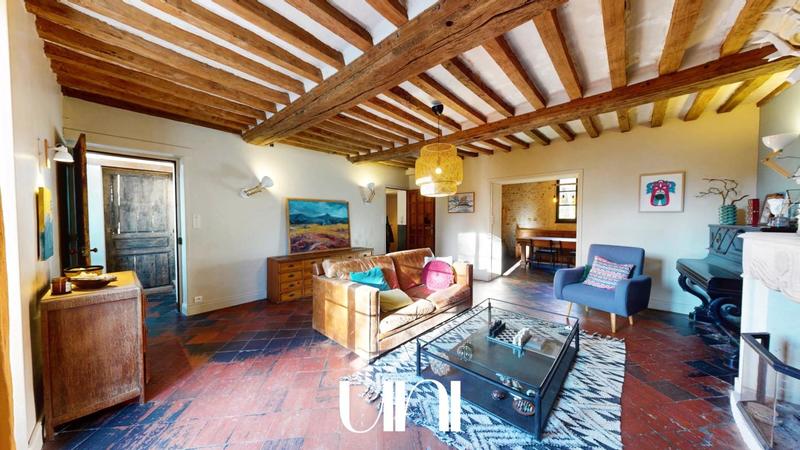 Maison - 292 m² - 11 pièces