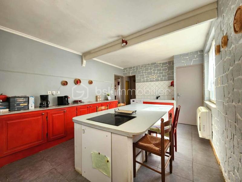 Villa - 214 m² - 9 pièces