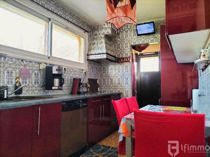 Maison - 80 m² - 4 pièces