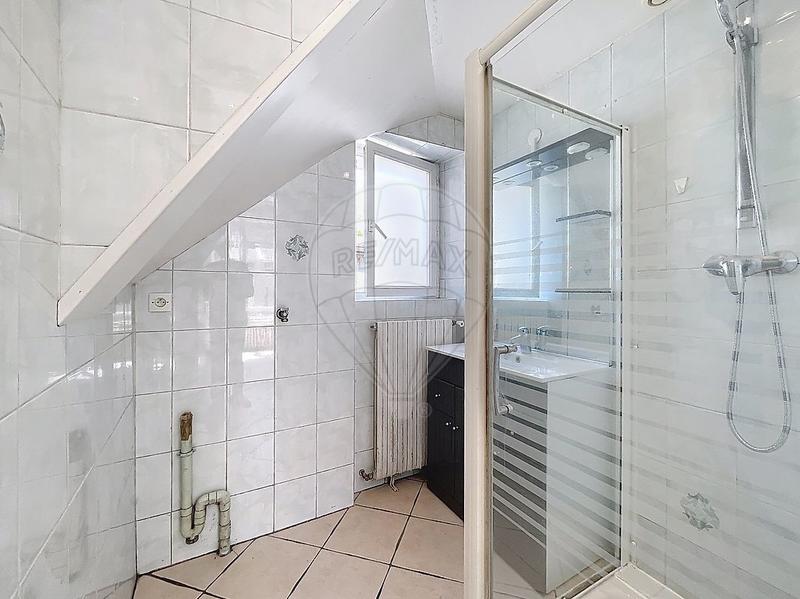 Appartement - 77 m² - 5 pièces