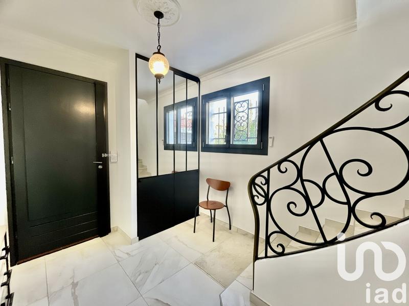 Maison - 230 m² - 7 pièces