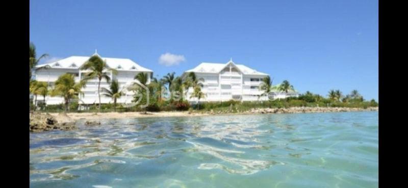 Appartement - 81 m² - 2 pièces