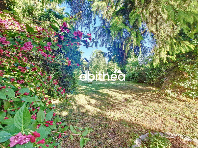 Maison - 102 m² - 4 pièces