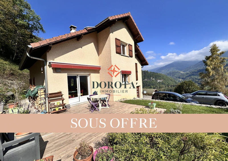 Maison traditionnelle - 111 m² - 5 pièces