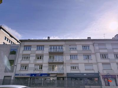 Appartement - 93 m² - 6 pièces