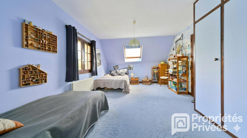 Maison - 170 m² - 9 pièces