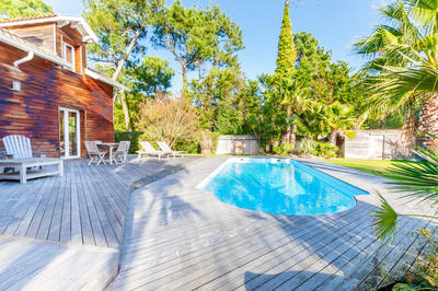 Maison - 270 m² - 11 pièces