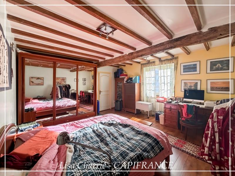 Maison en pierre - 236 m² - 8 pièces