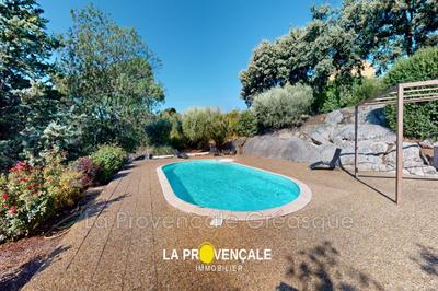 Villa - 100 m² - 5 pièces